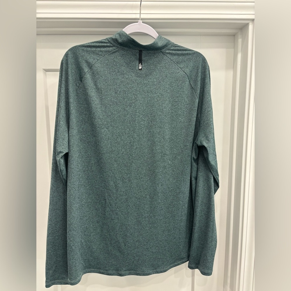 The North Face 1/4 zip size XL - Picture 2 of 5